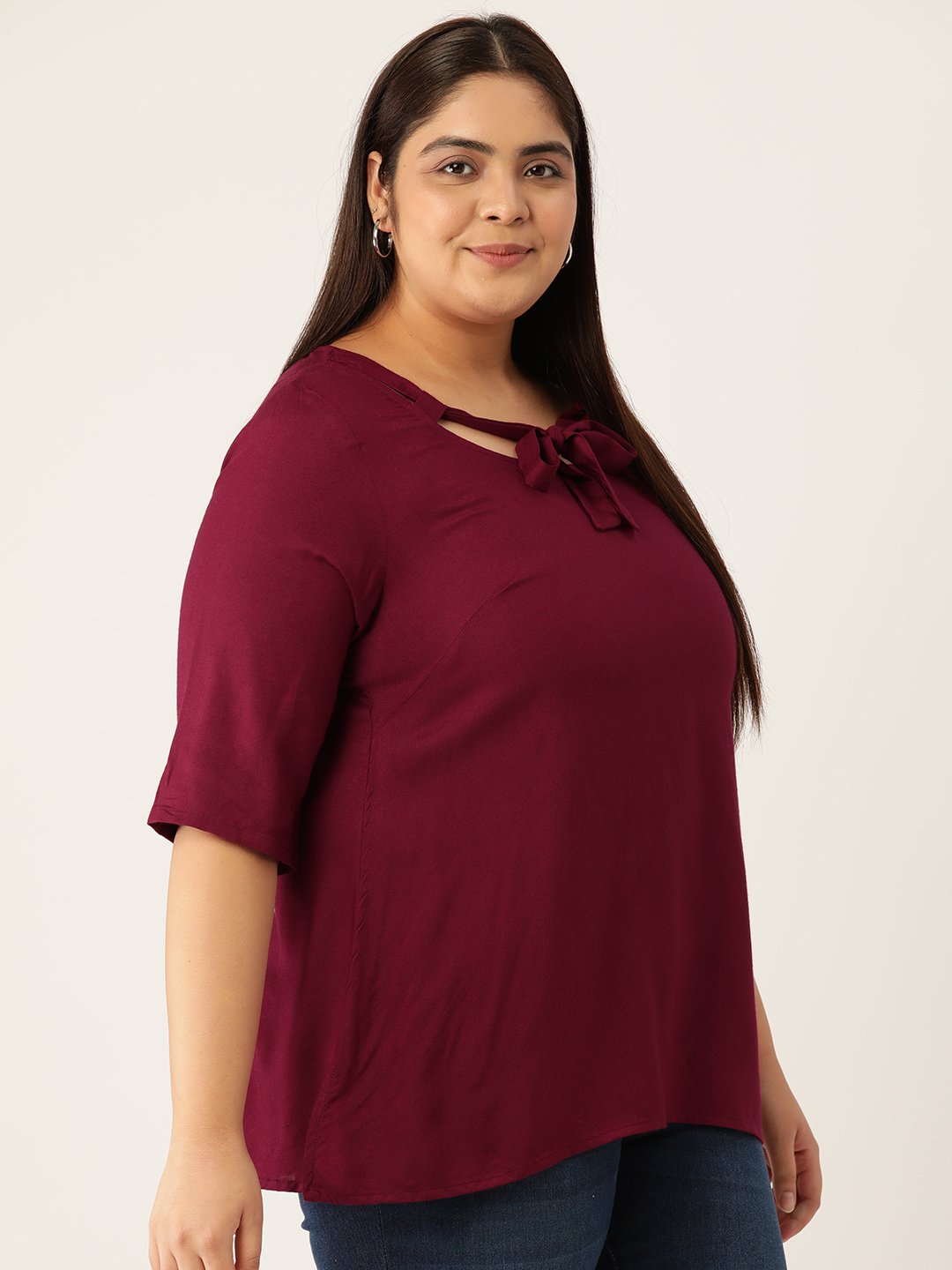 Women's Plus Size Plum Solid Color Neck Tie-Up Detail Woven Top
