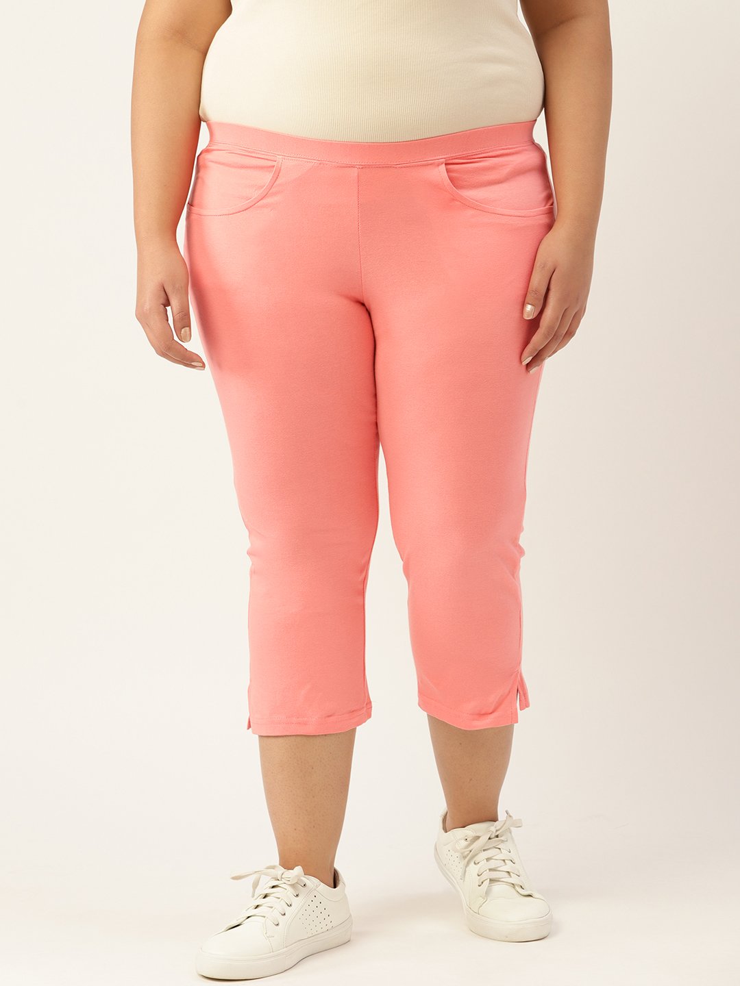 Women's Plus Size Dark Peach Solid Color Regular Fit Capris