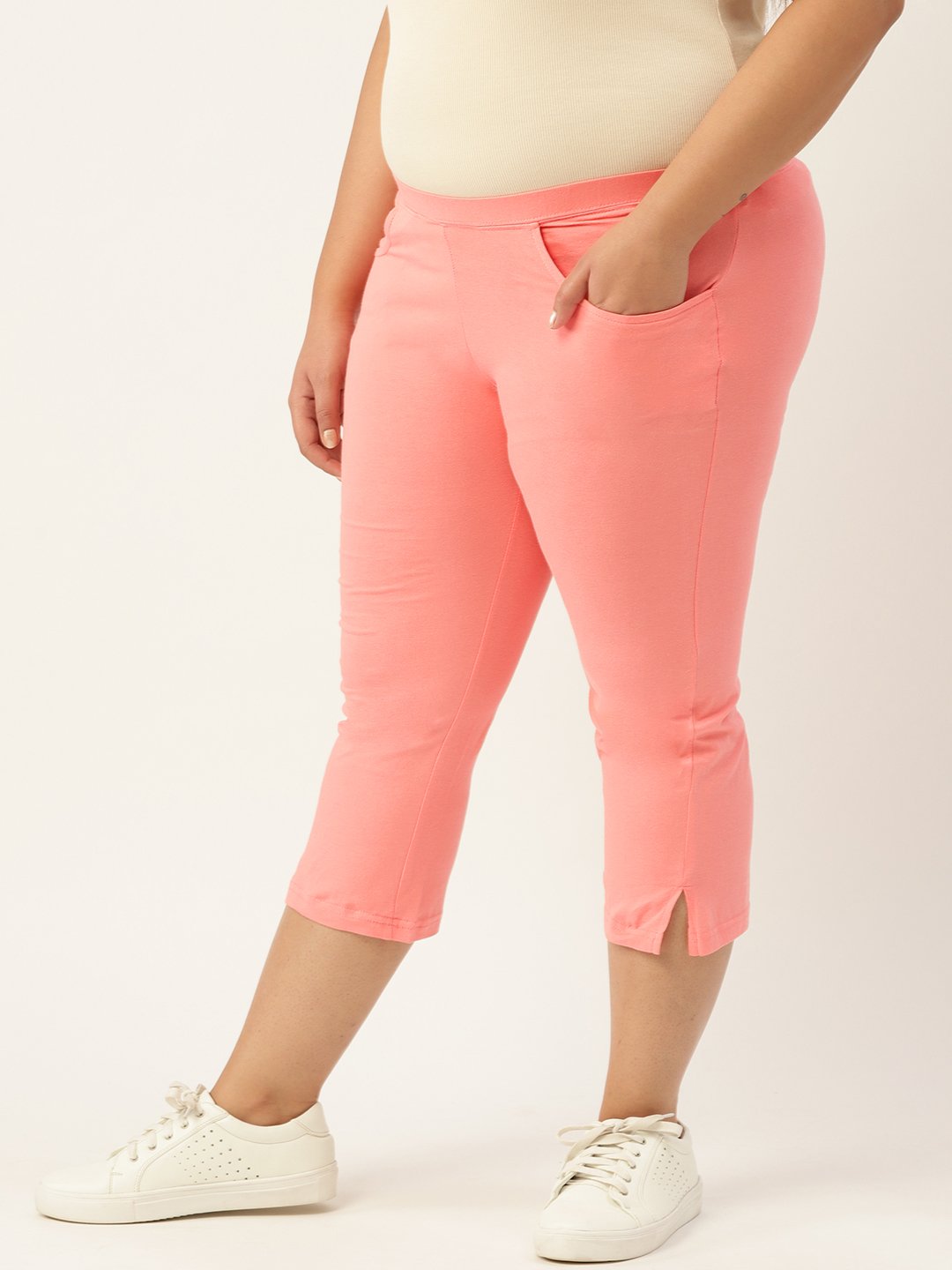 Women's Plus Size Dark Peach Solid Color Regular Fit Capris