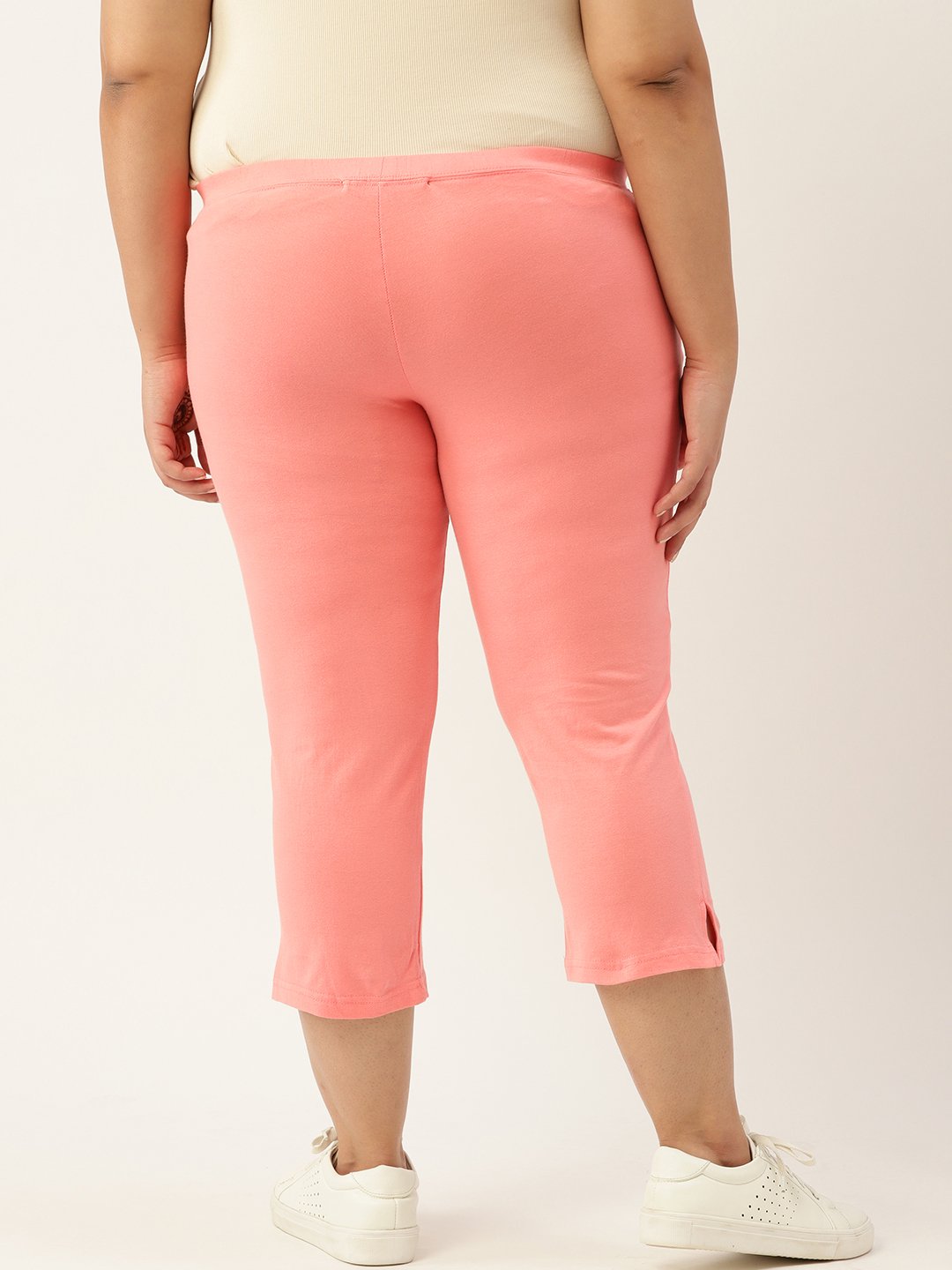 Women's Plus Size Dark Peach Solid Color Regular Fit Capris