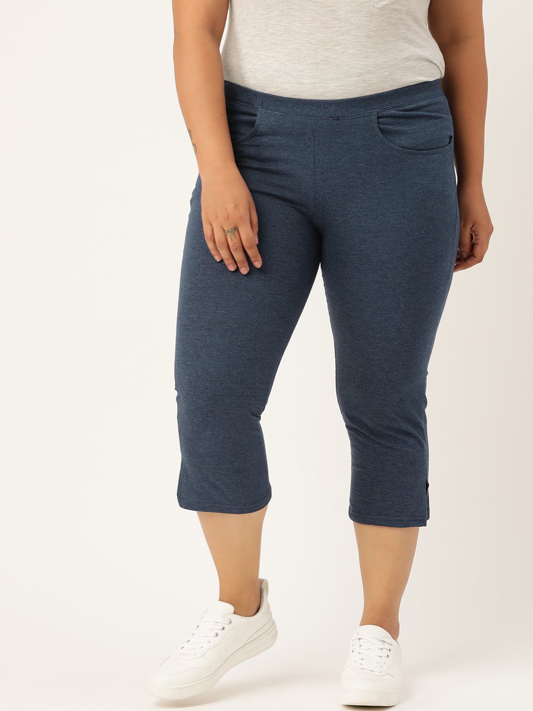 Women's Plus Size Melange Blue Solid Color Regular Fit Capris