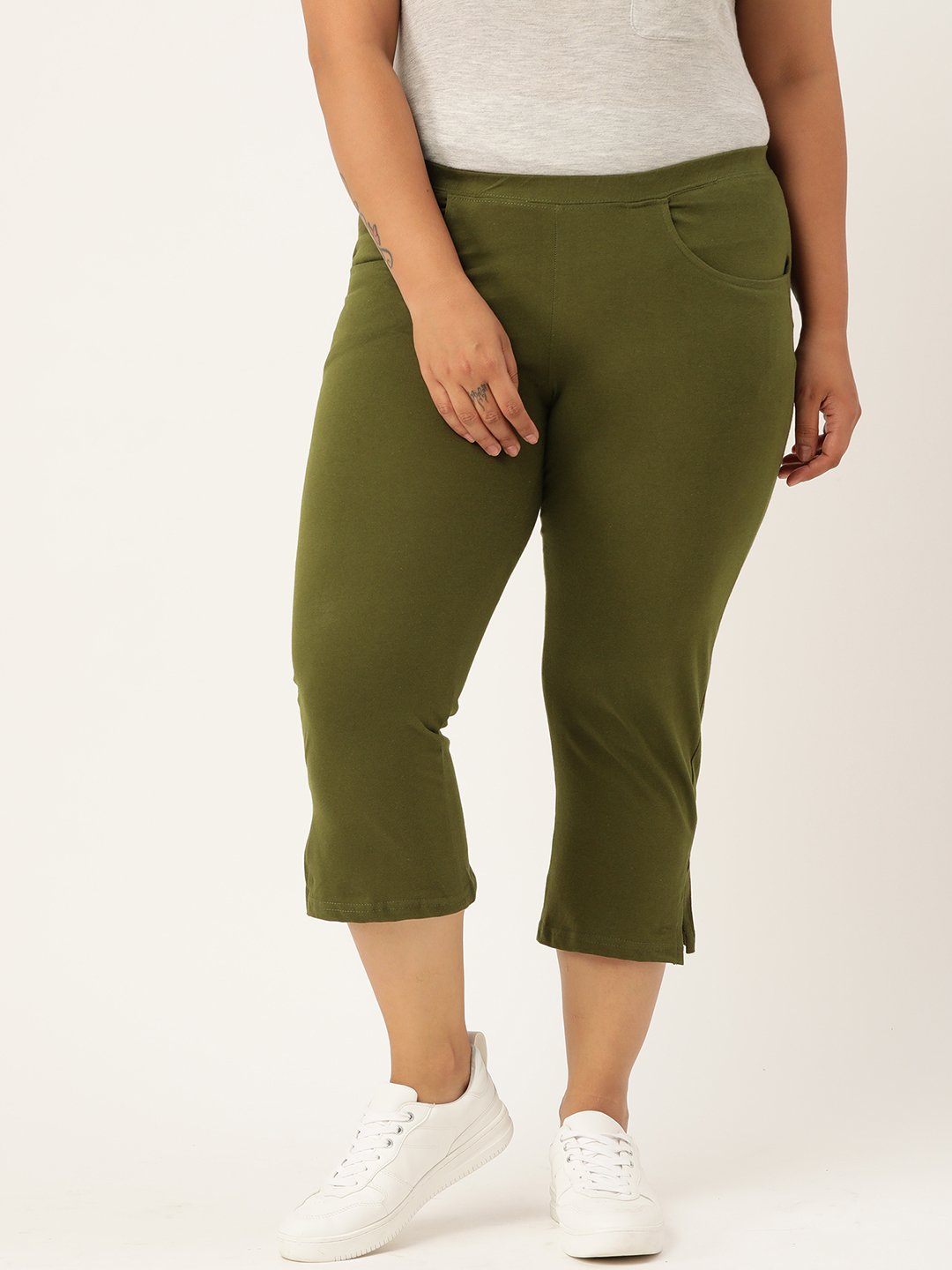 Women's Plus Size Olive Green Solid Color Regular Fit Capris