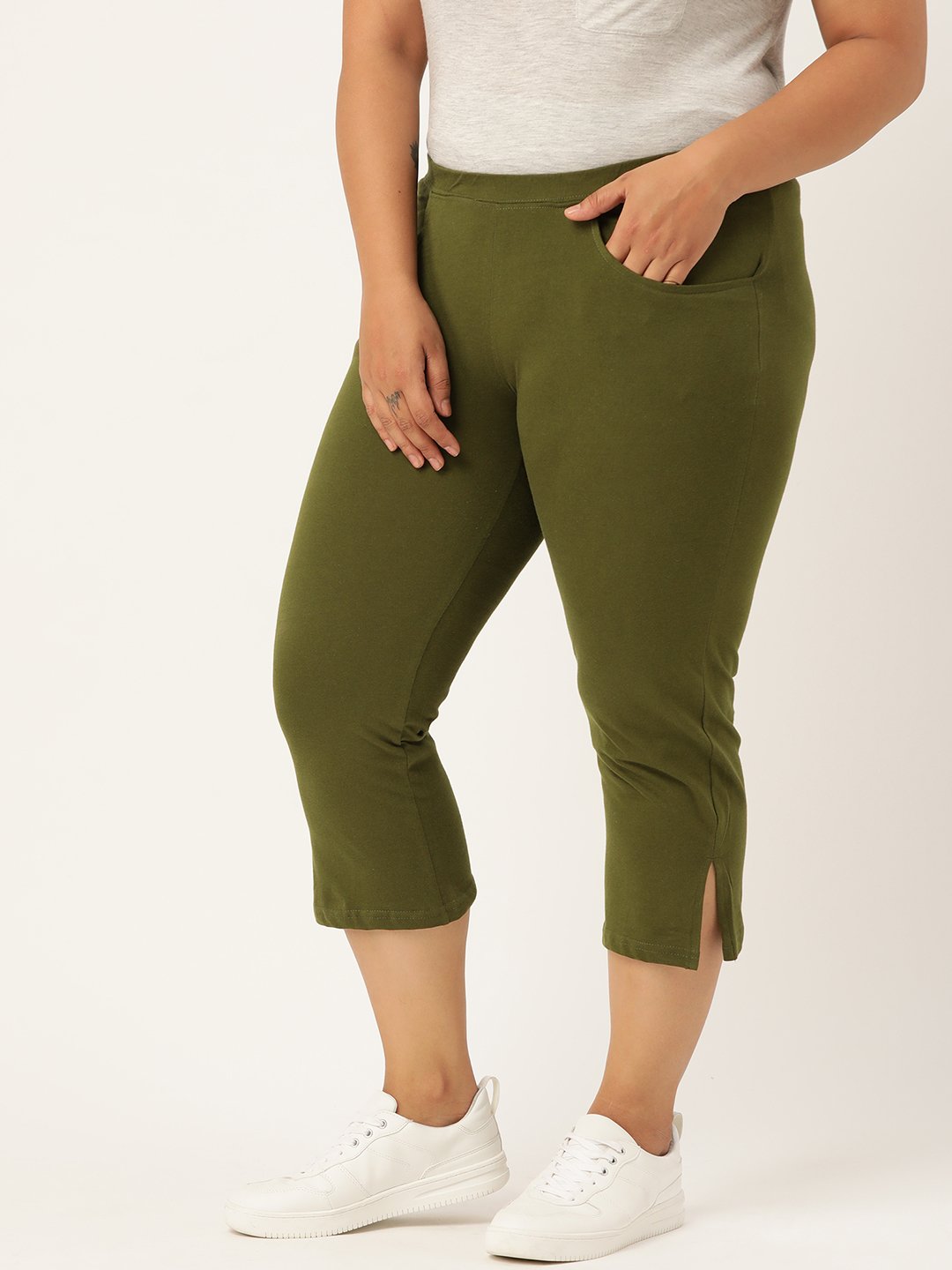 Women's Plus Size Olive Green Solid Color Regular Fit Capris