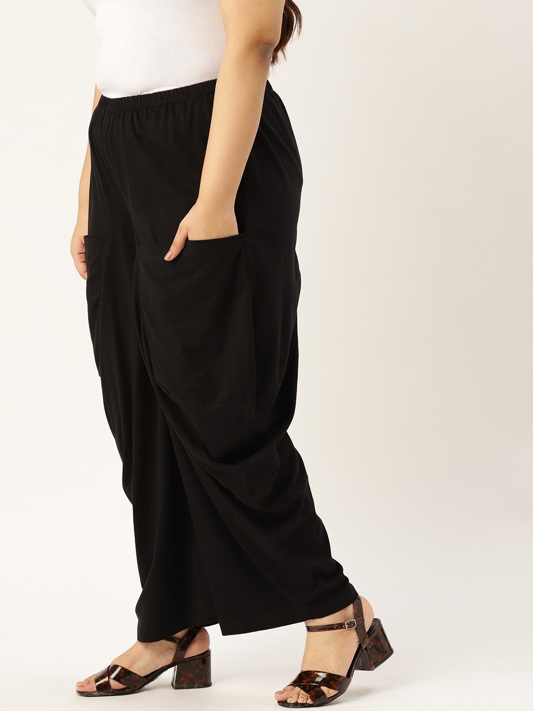 Women's Plus Size Black Solid Color Knitted Flared Trouser