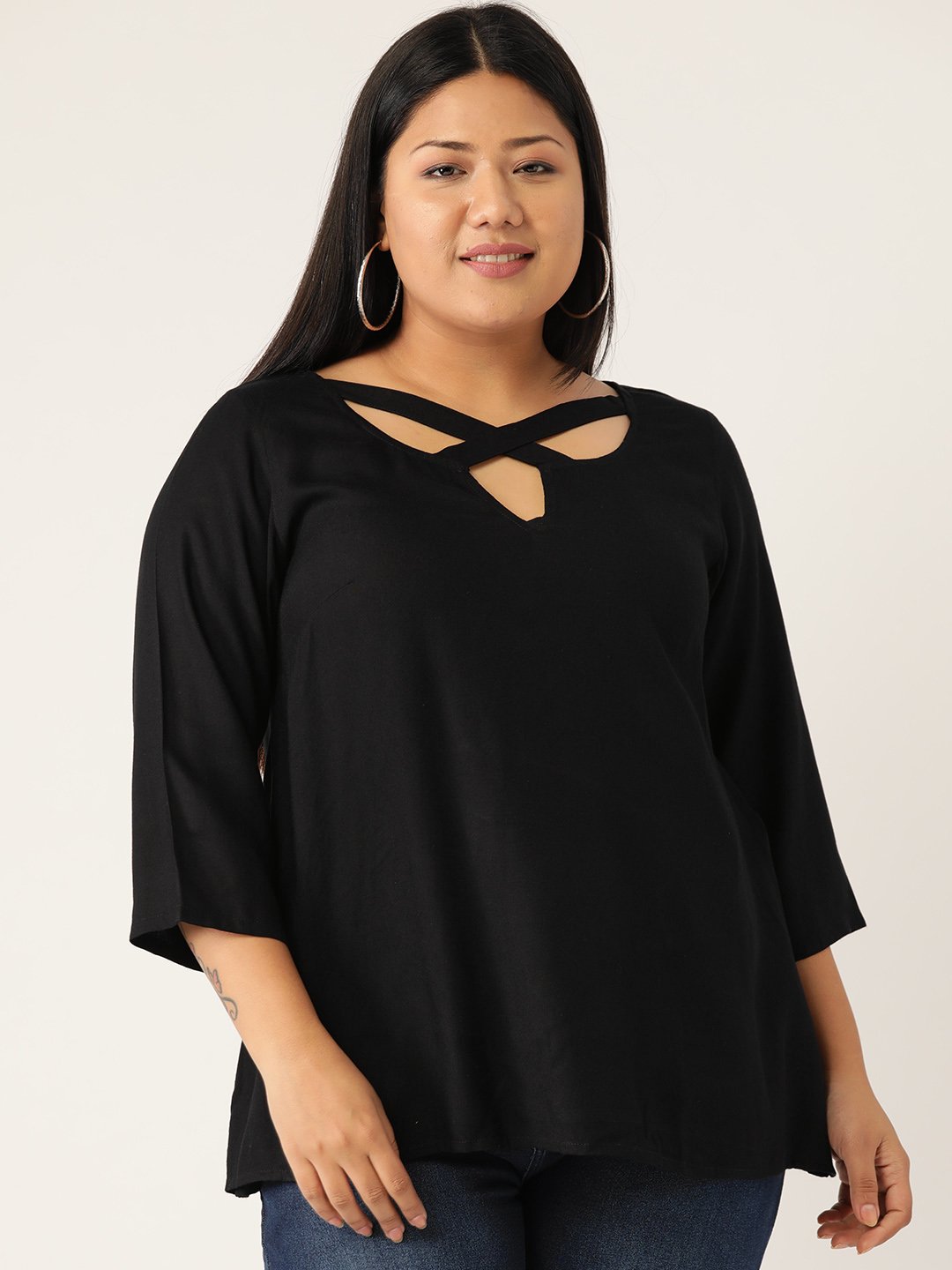 Women's Plus Size Black Solid Color Neck Cut Out Detail Top