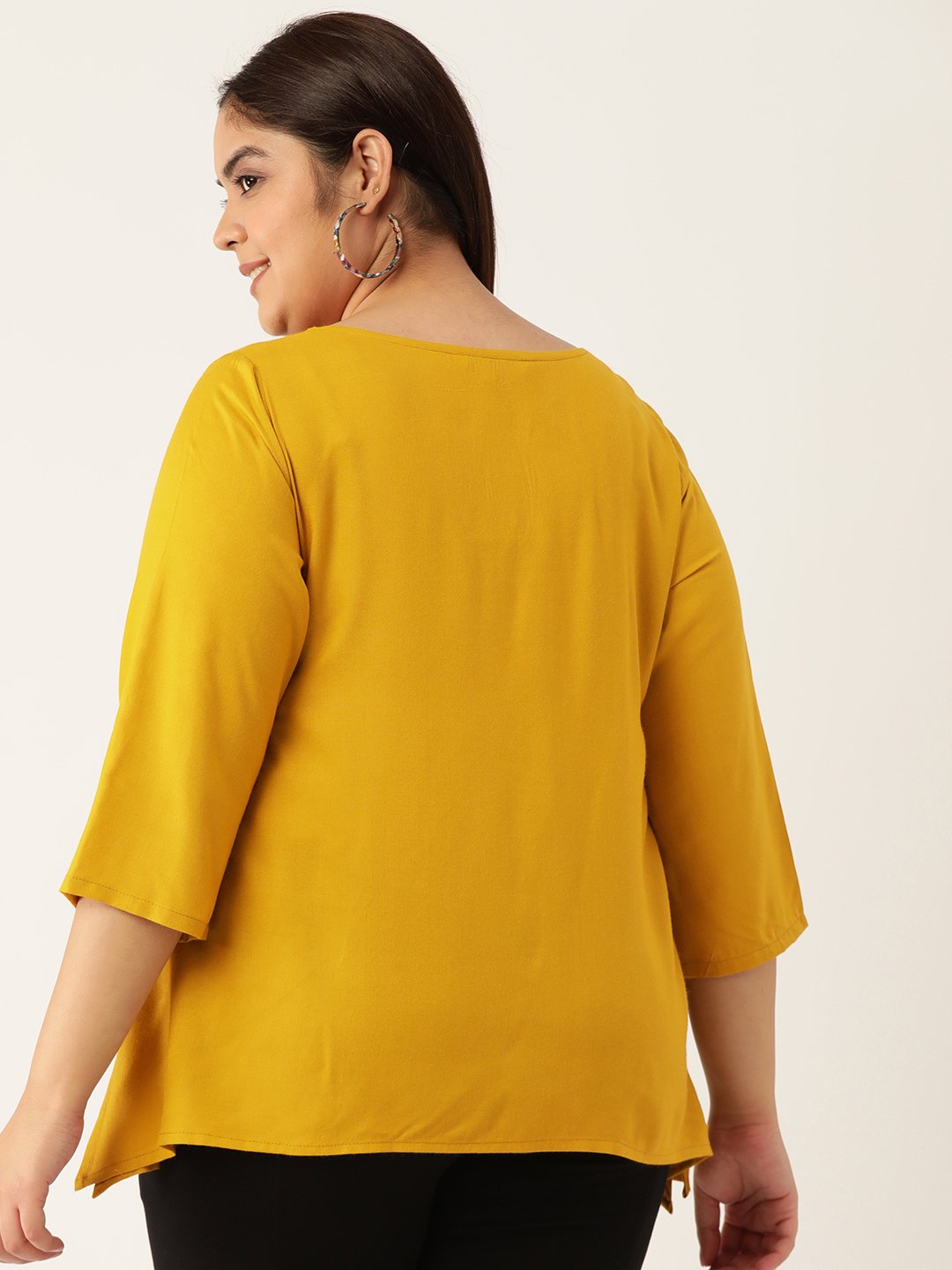 Women's Plus Size Mustard Solid Color neck Cut Out Detail Woven Top