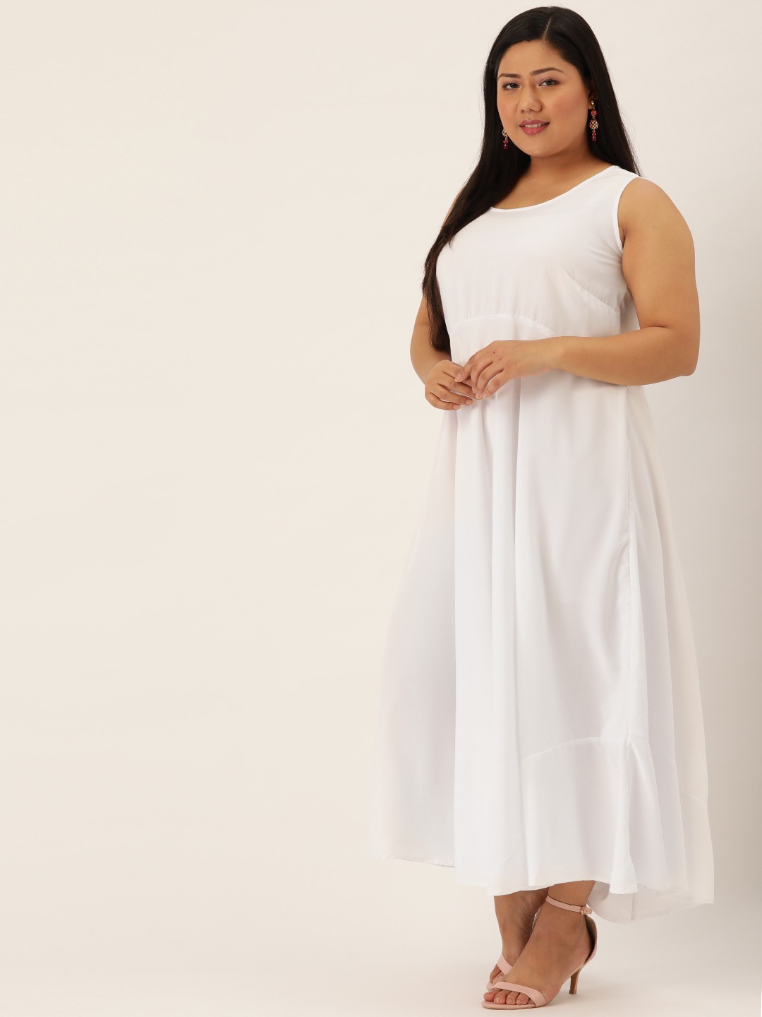 Women's Plus SizeWhite Solid Maxi Dress With Floral Shrug