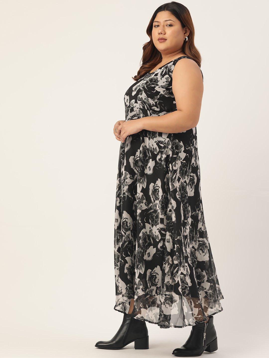 Women's Plus SizeBlack Rose Printed Georgette Party Wear Dress