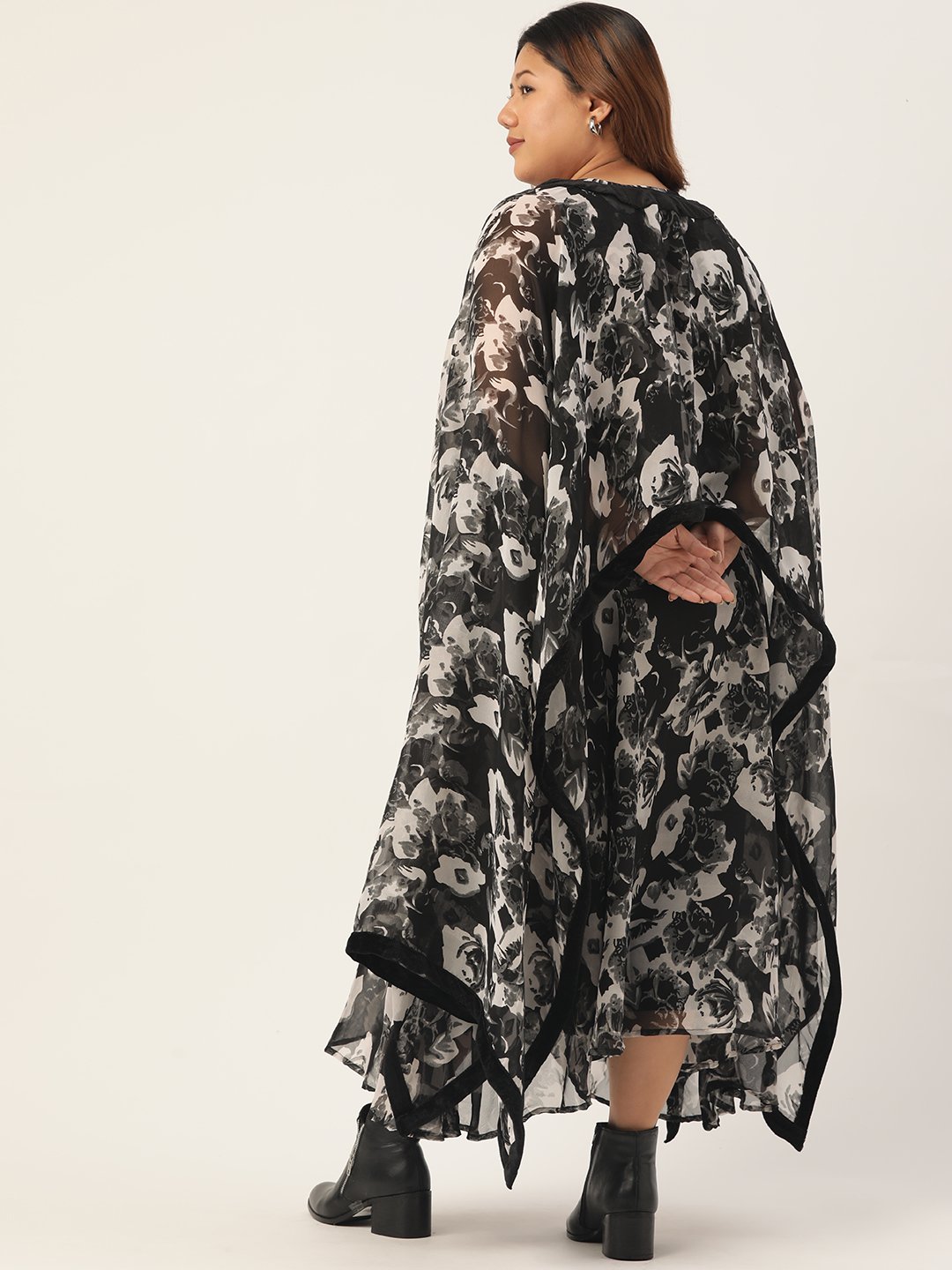 Women's Plus SizeBlack Rose Printed Georgette Party Wear Dress
