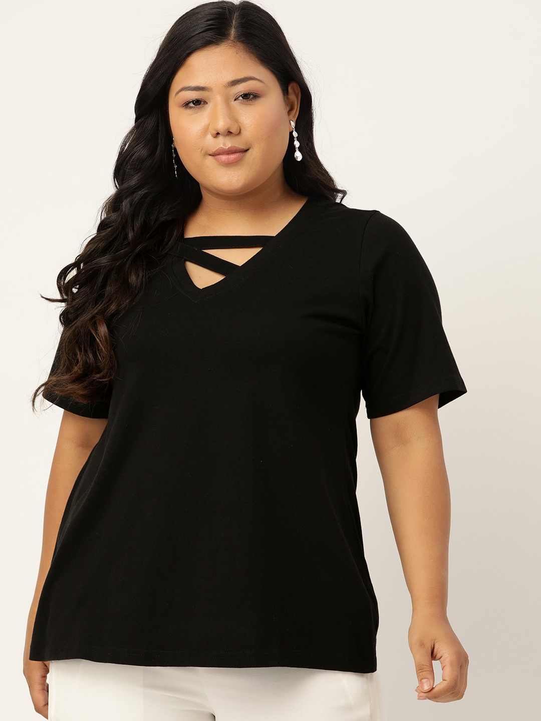 Women's Plus SizeBlack Solid Color Cut Out Detail Cotton Top