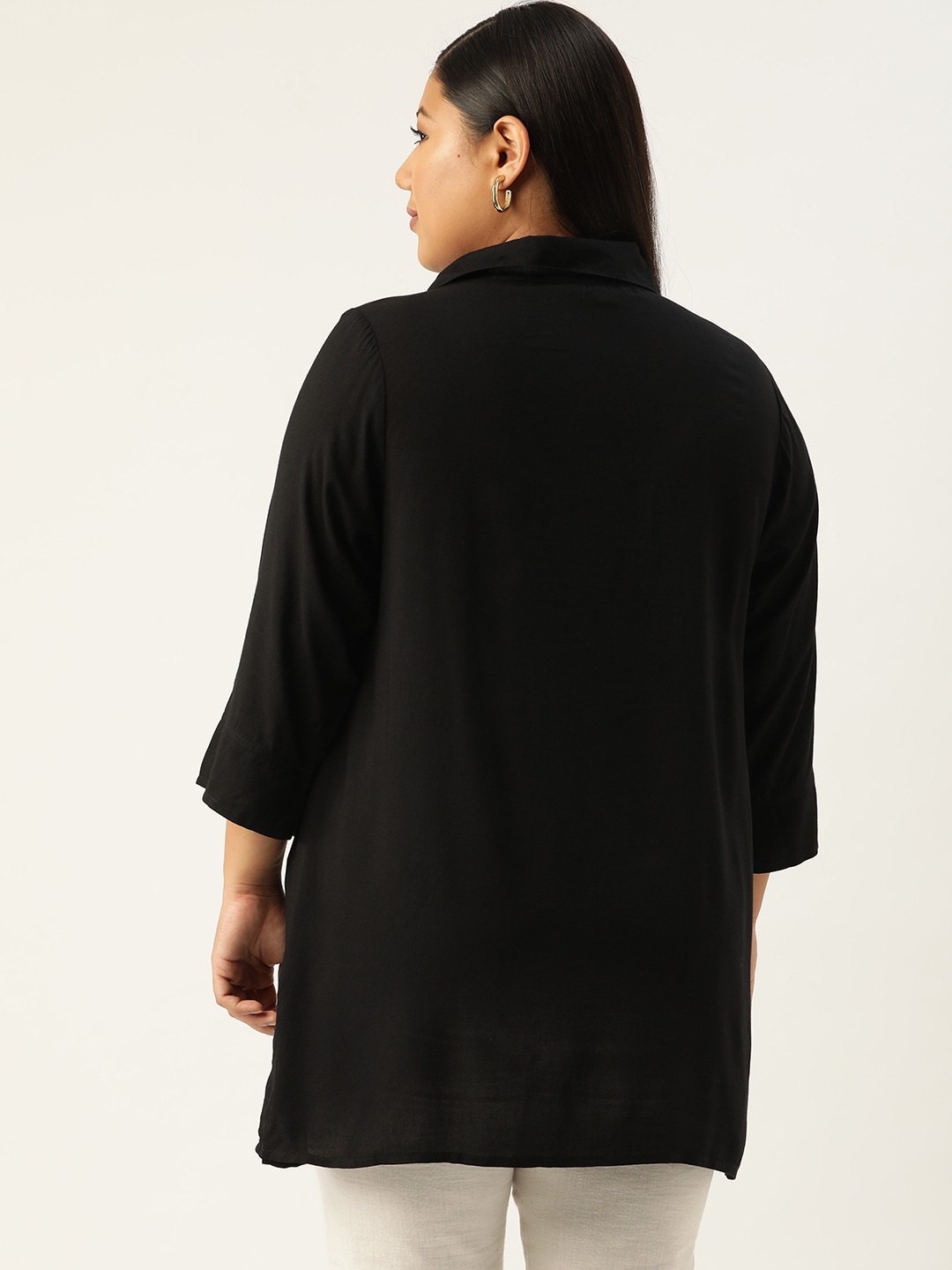 Women's Plus SizeBlack Solid Color Shirt Collar Tunic