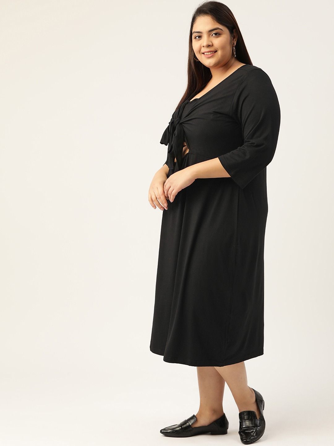 Women's Plus SizeBlack Solid Color A-Line Midi Dress