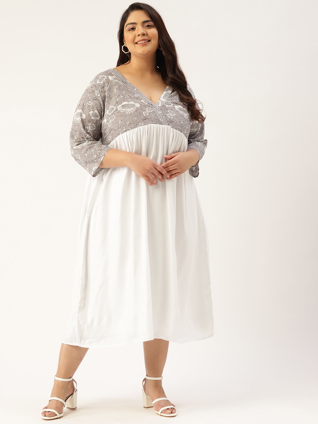 Women's Plus SizeGrey & White Color Empire Midi Dress