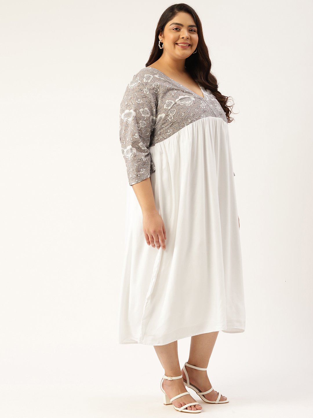 Women's Plus SizeGrey & White Color Empire Midi Dress