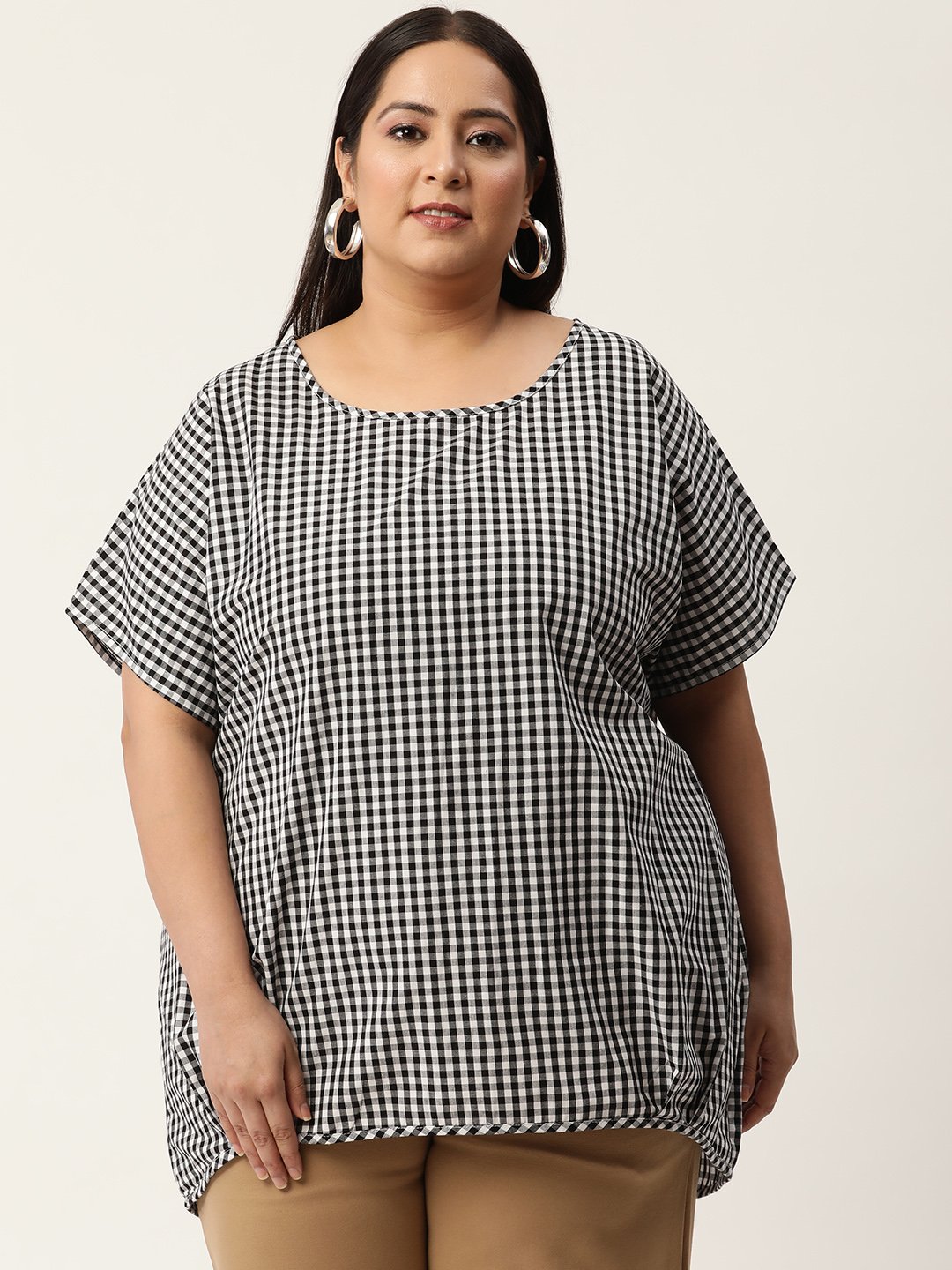 Women's Plus Size Black & White Checked Printed High-Low Top
