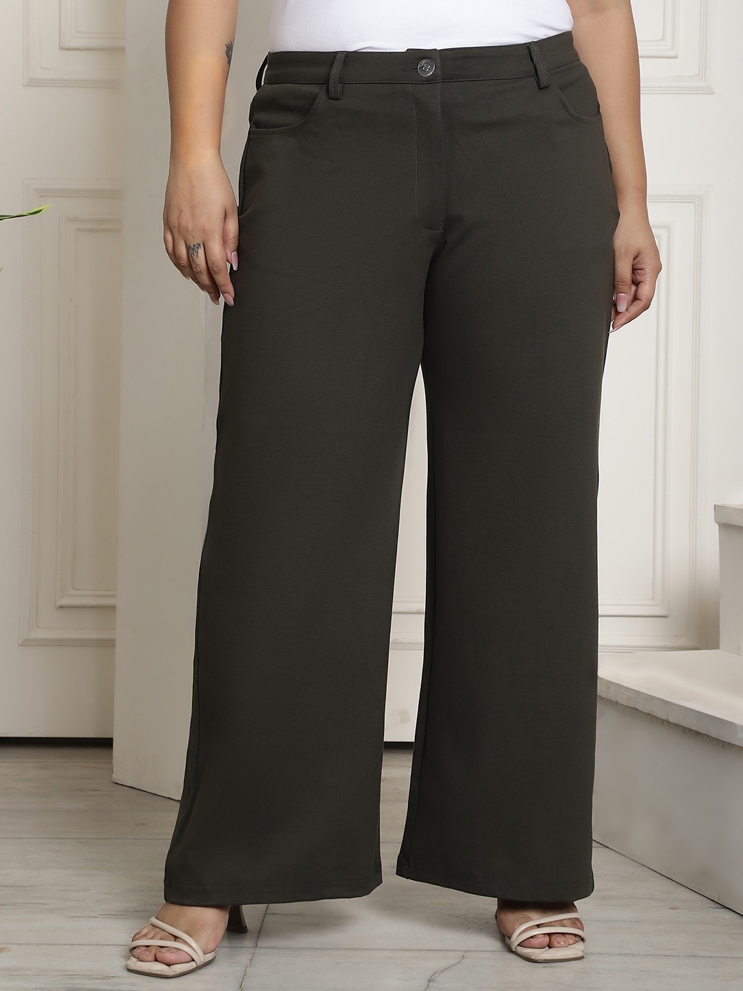 Women's Plus Size Olive Solid Color Flared Trouser