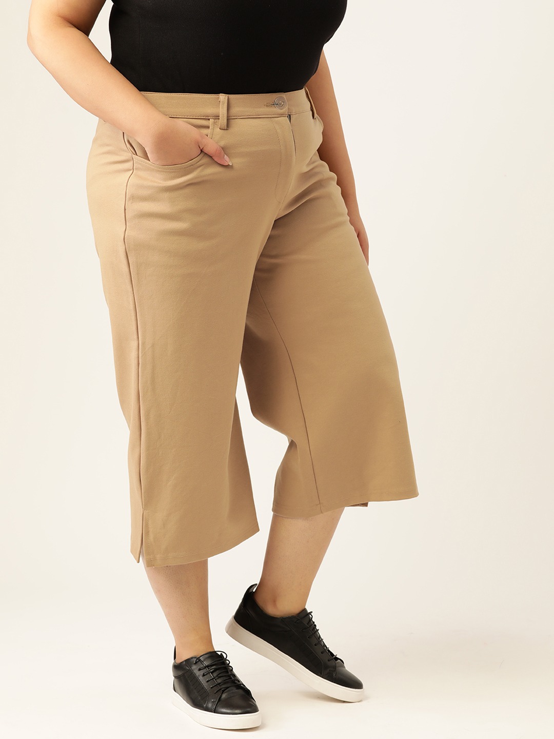 Women's Plus Size Beige Solid Color Elasticated Flared Capri