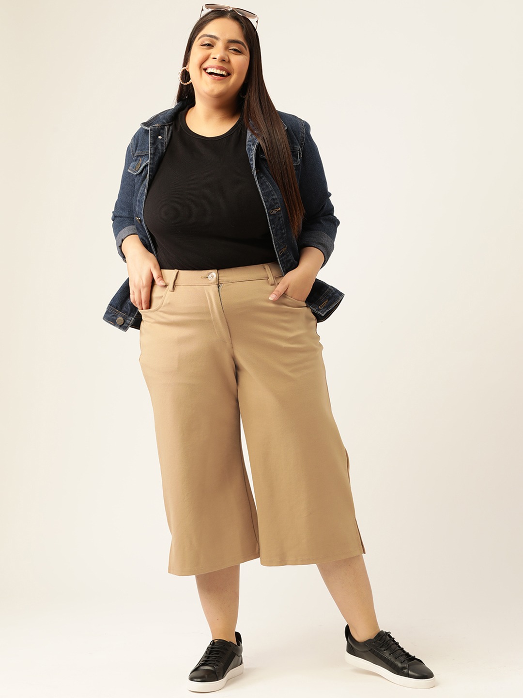 Women's Plus Size Beige Solid Color Elasticated Flared Capri