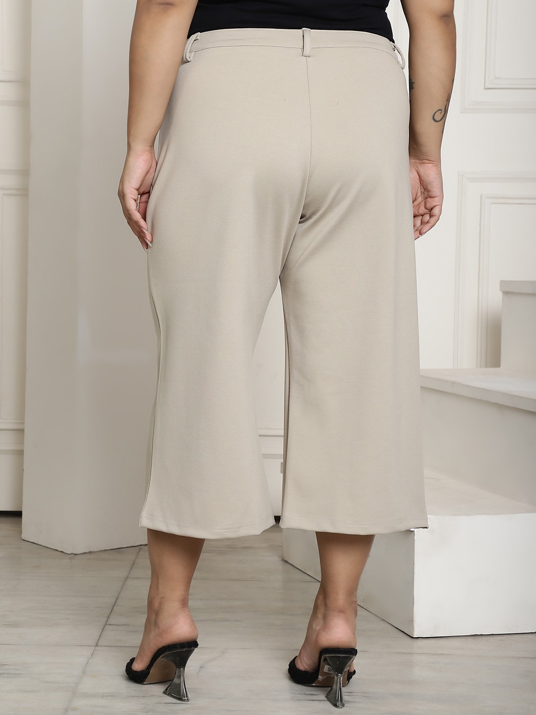 Women's Plus Size Stone Solid Color Elasticated Flared Capri