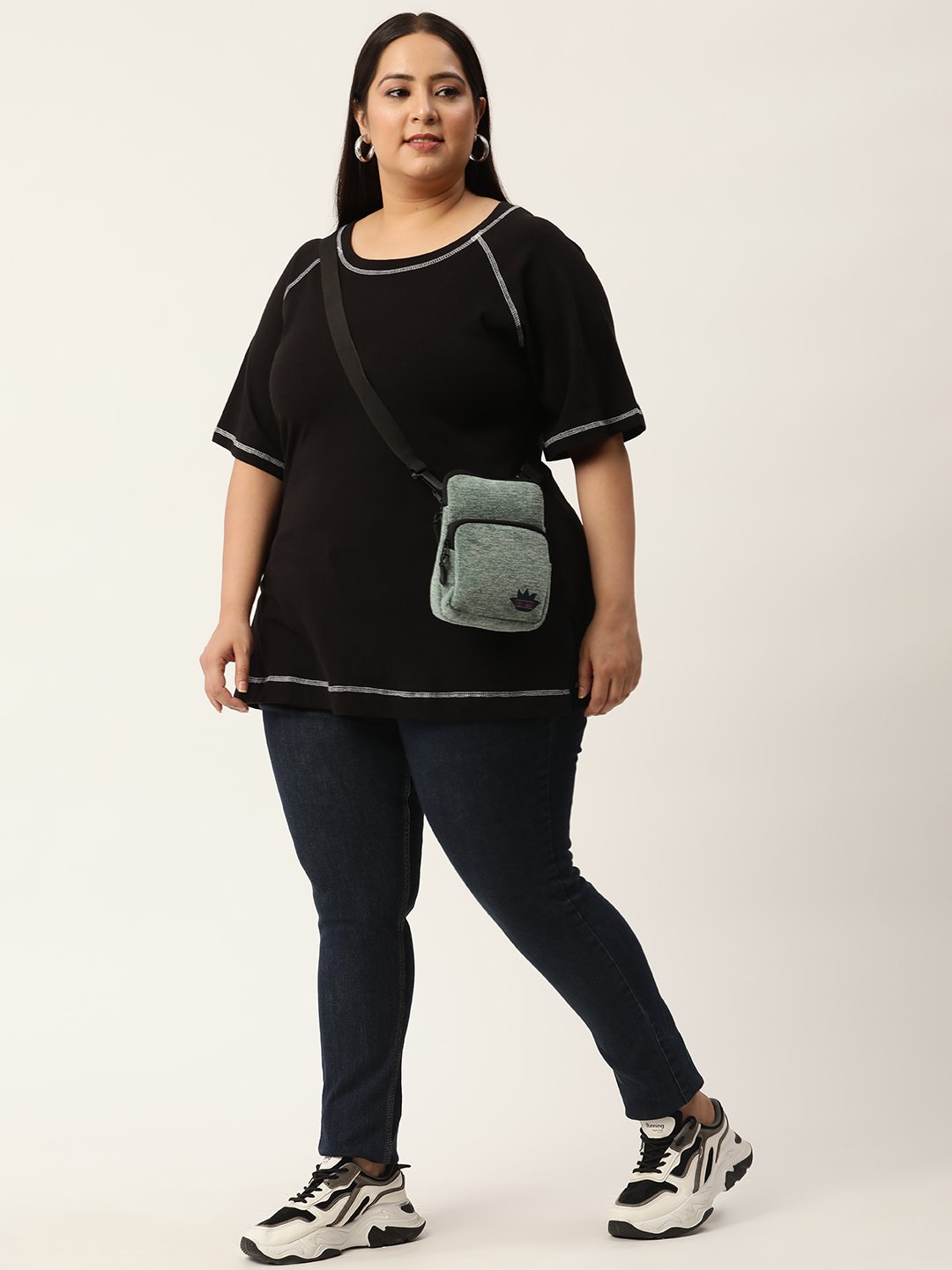 Women's Plus Size Black Solid Color Cotton Knitted T-shirt