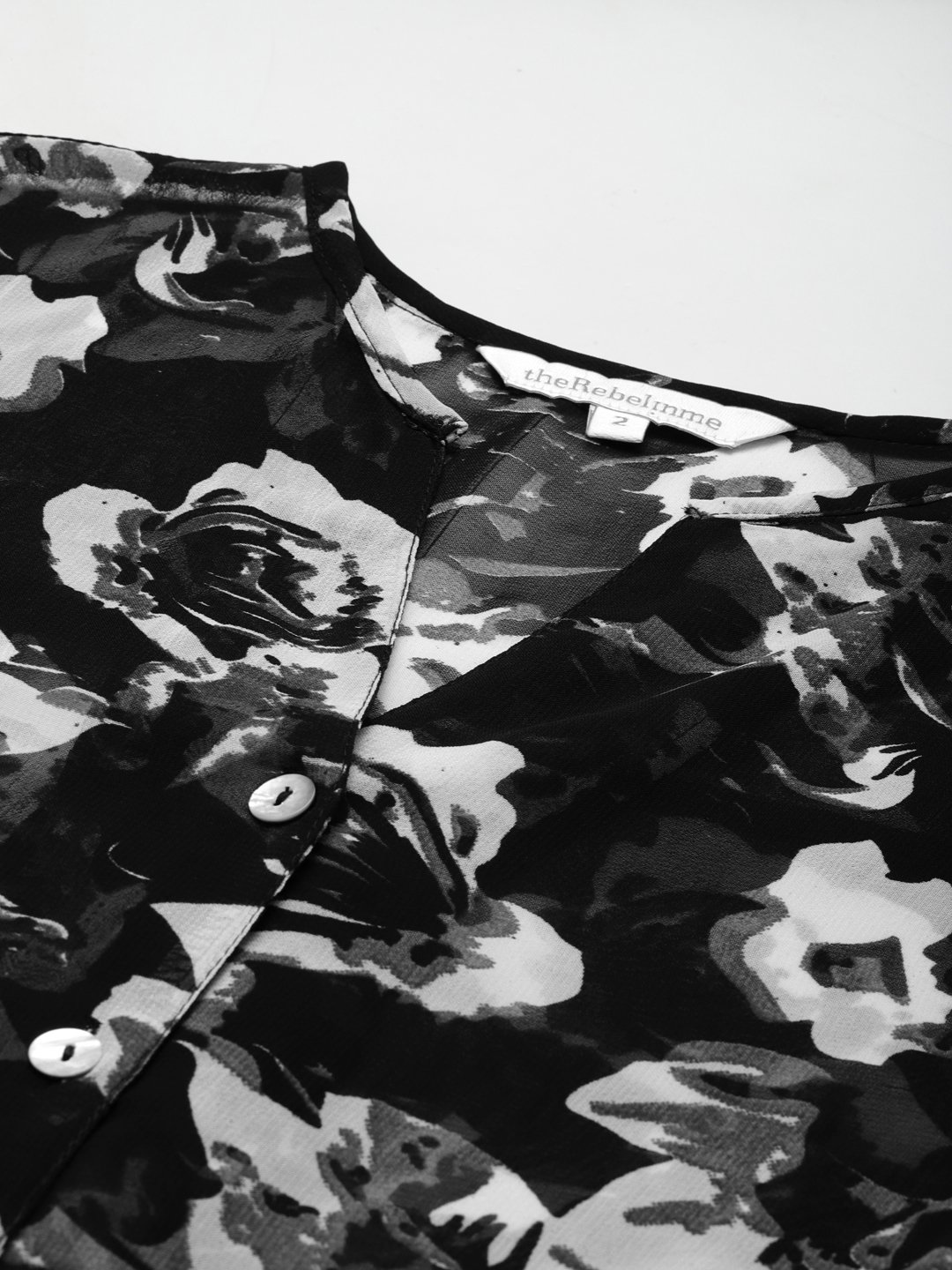 Women's Plus Size Black & Grey Floral Printed Longline Shirt