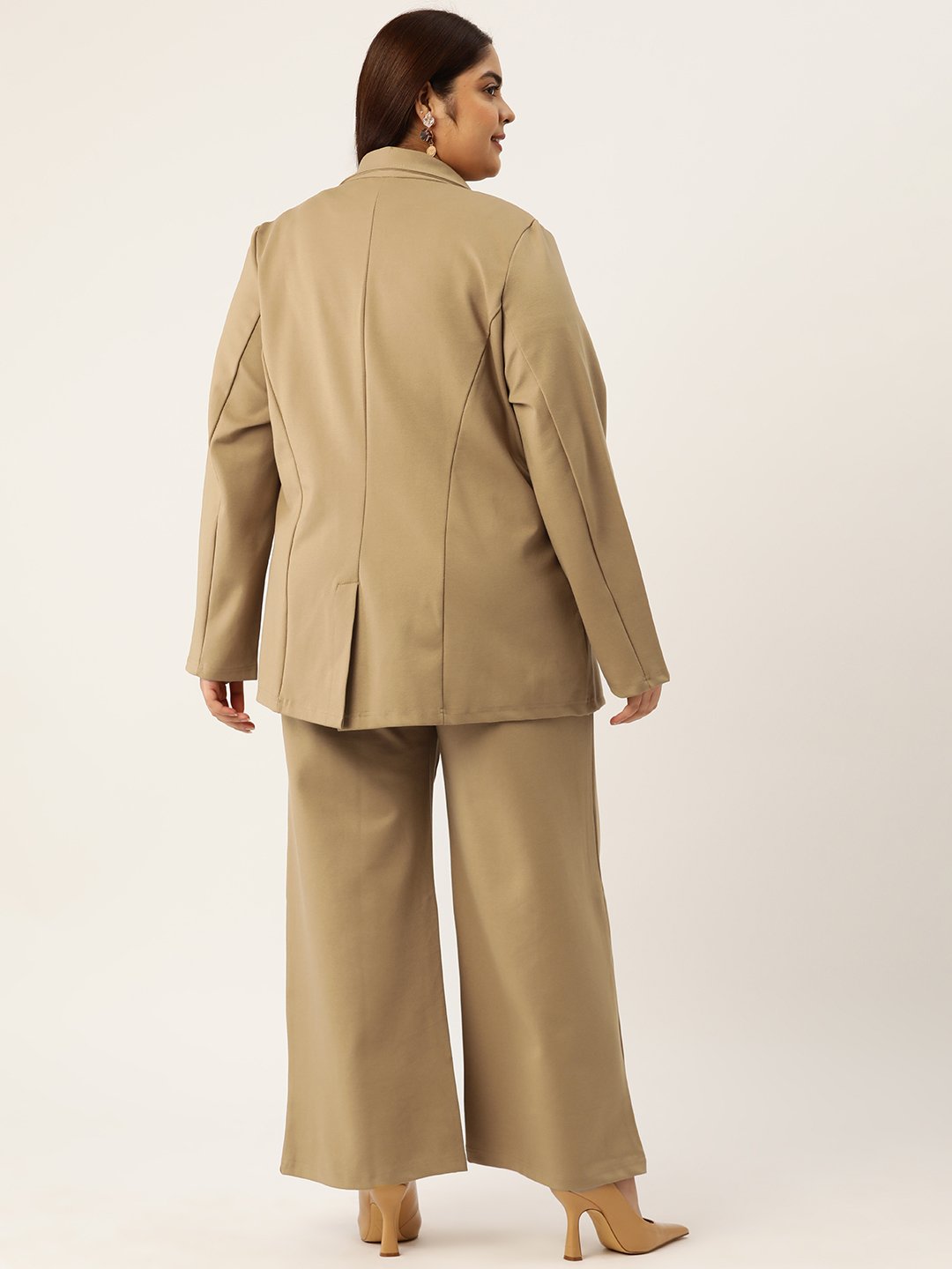 Women's Plus Size Beige Solid Color Shrug With Flared Trouser