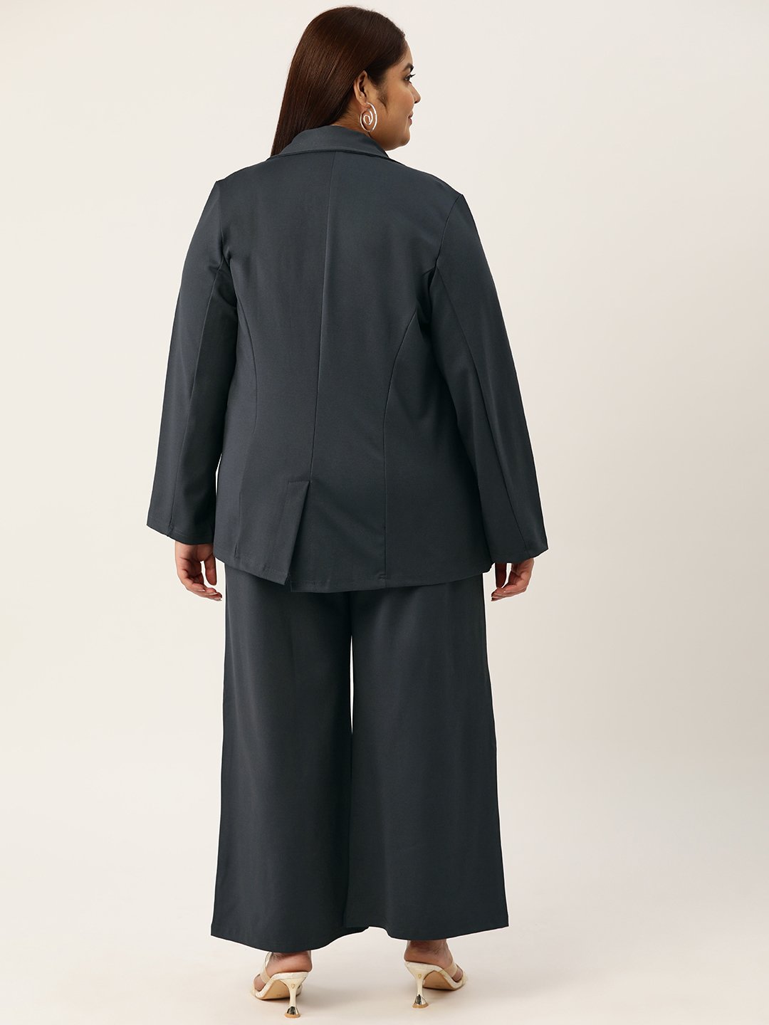 Women's Plus Size Dark Grey Solid Color Shrug With Flared Trouser