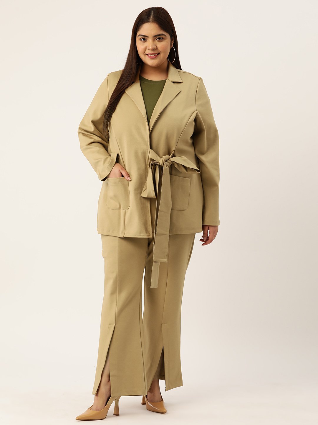 Women's Plus Size Beige Solid Color Shrug With Pleated Trouser