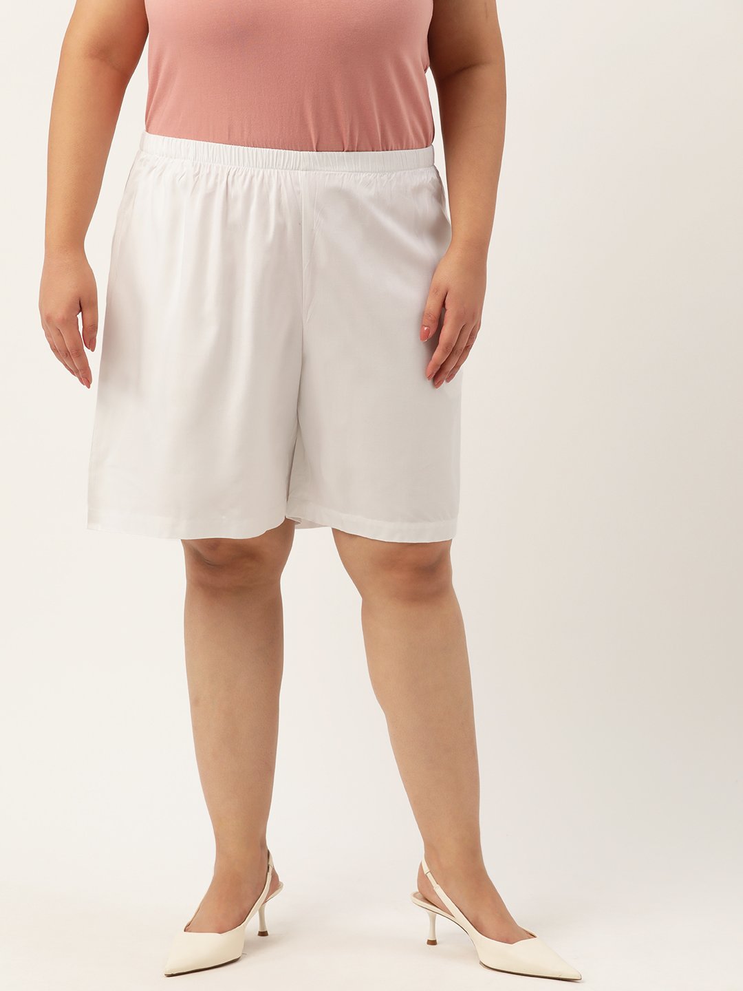 Women's Plus Size White Solid Color High Rise Short