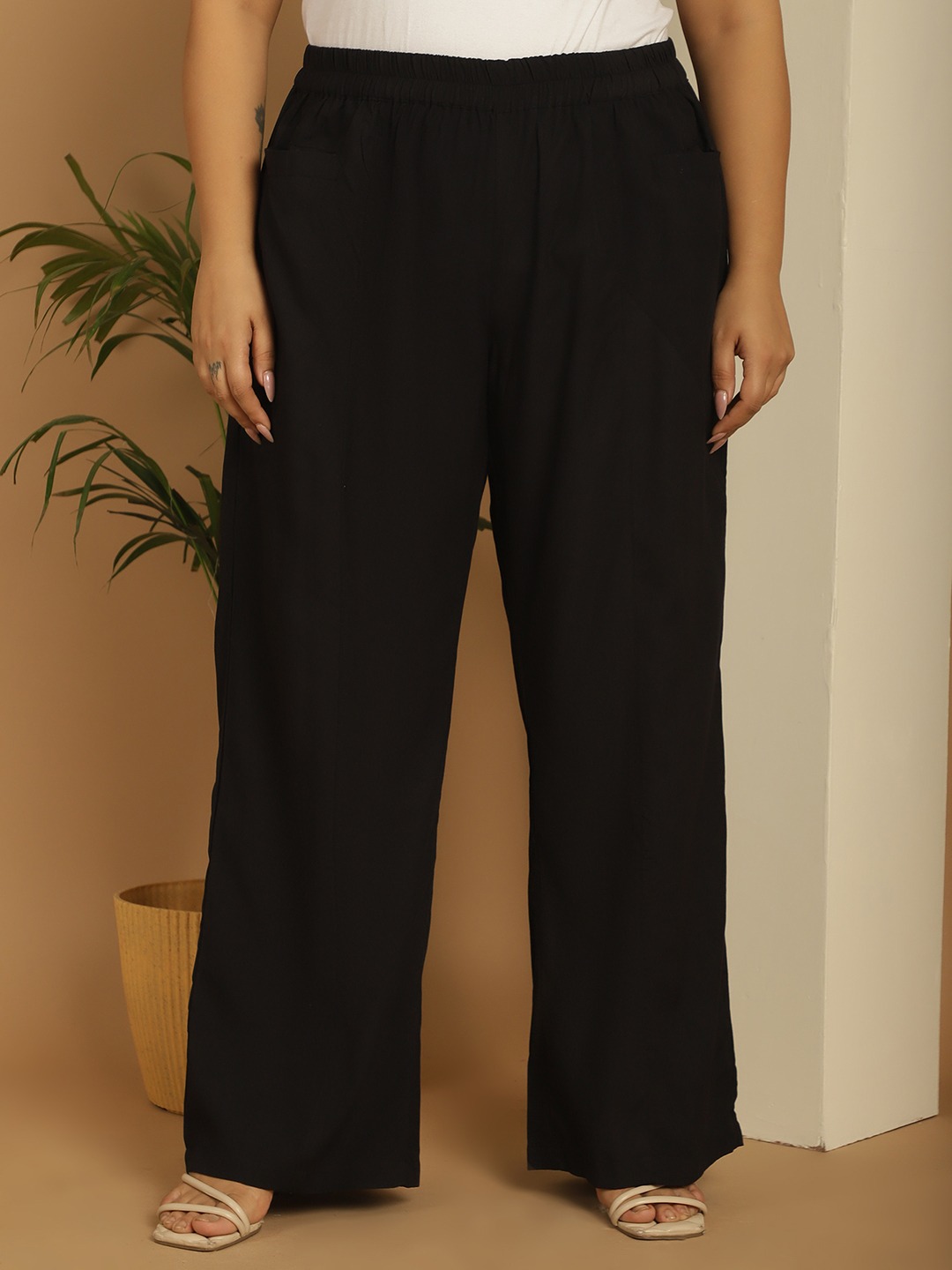 Women's Plus Size Black Solid Color woven flared palazzos