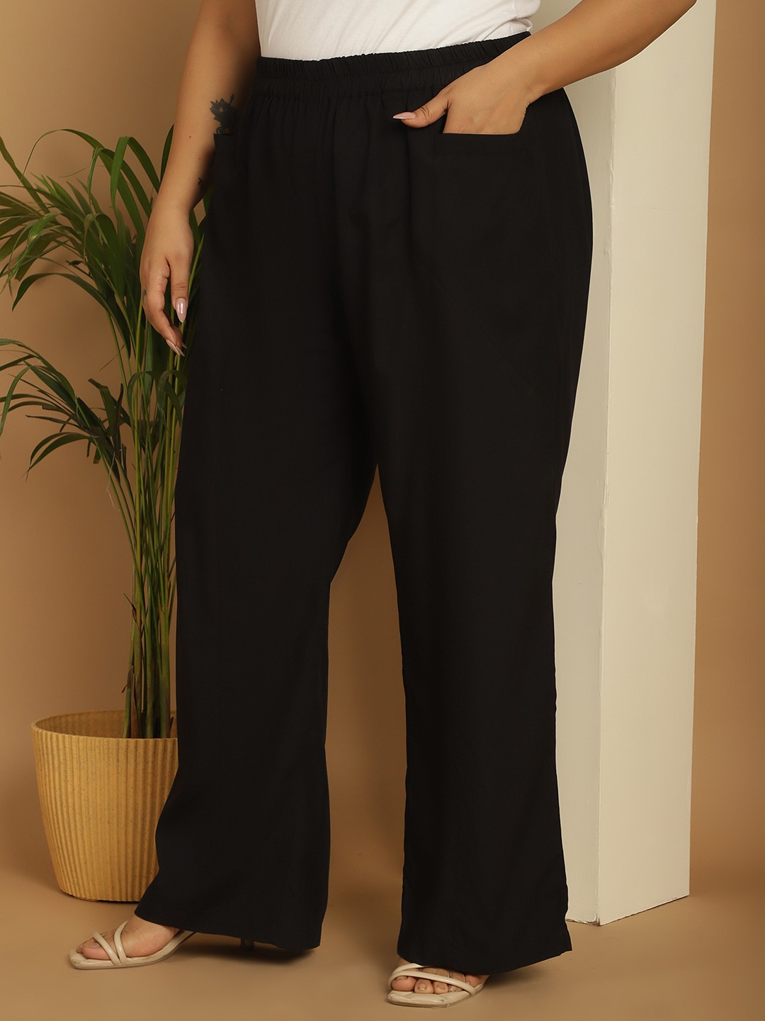 Women's Plus Size Black Solid Color woven flared palazzos