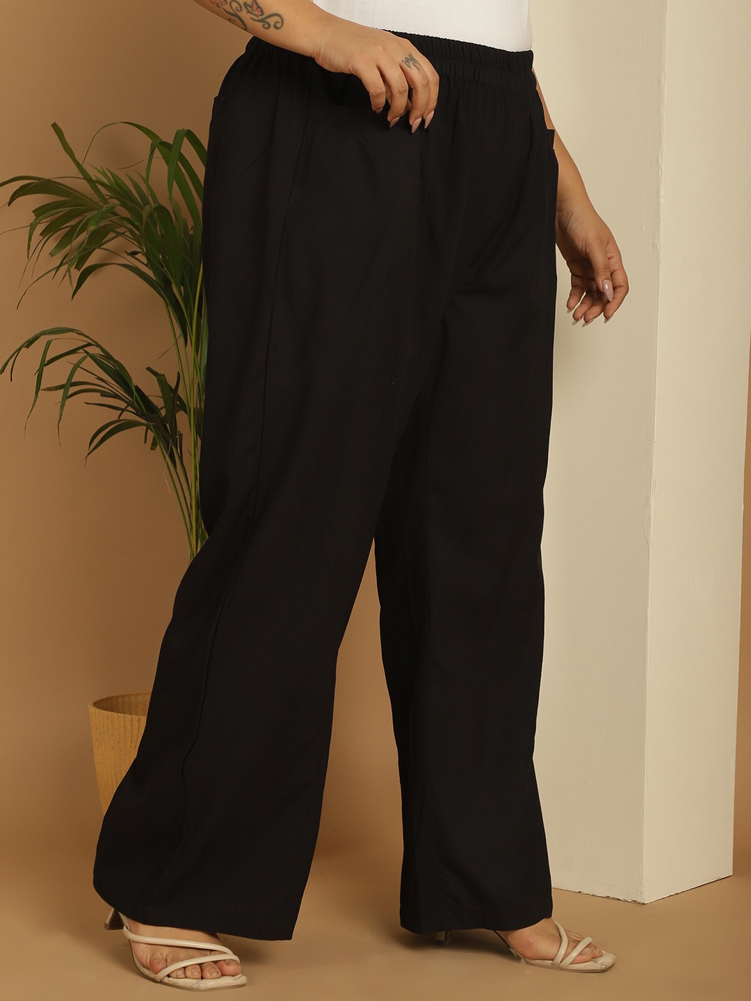 Women's Plus Size Black Solid Color woven flared palazzos