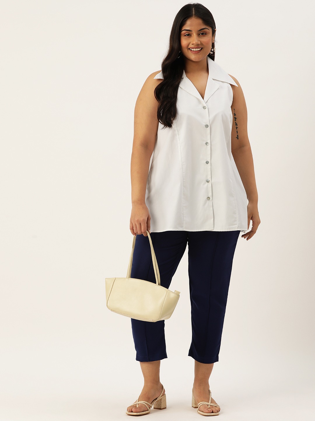 Women's Plus Size White Solid Color Button Closure Shirt Collar Top