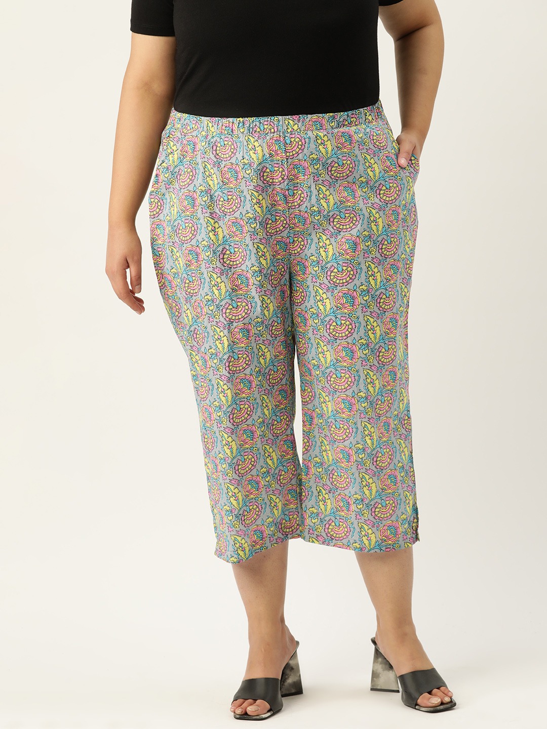 Women's Plus Size Grey Floral Print Cotton Capri