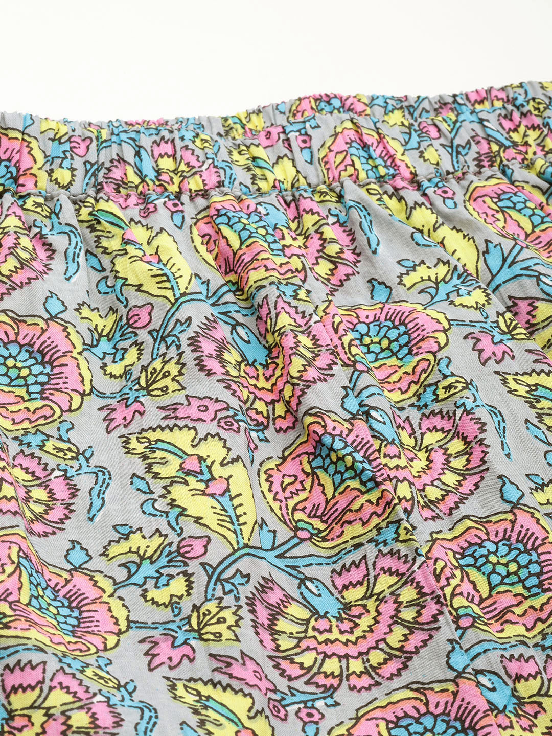 Women's Plus Size Grey Floral Print Cotton Capri