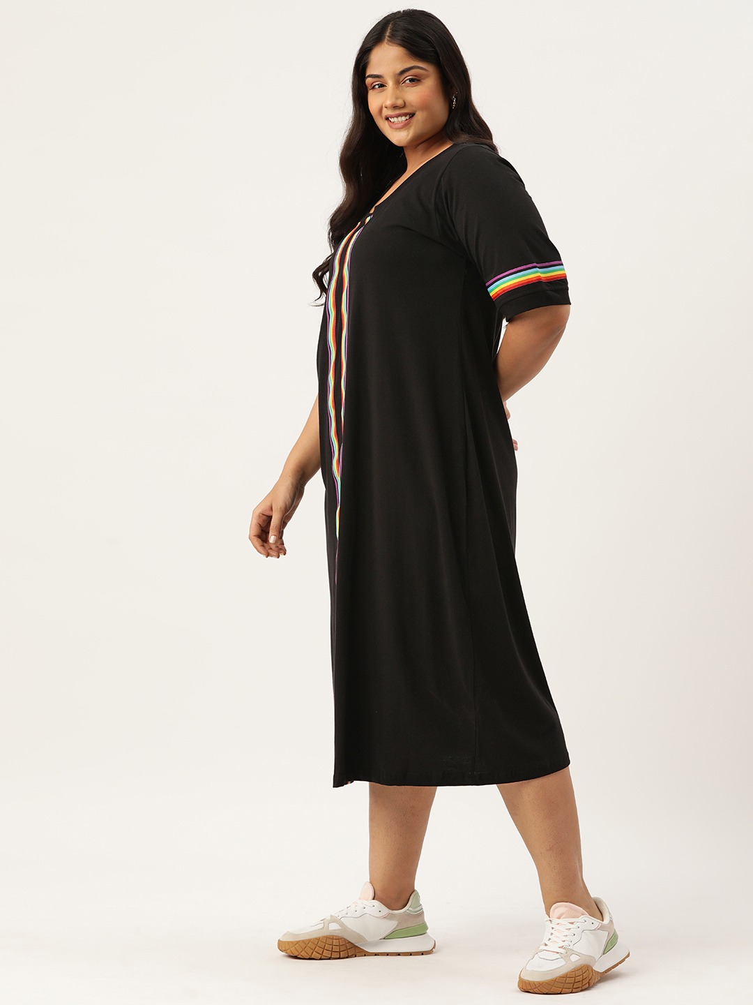 Women's Plus Size Black Solid Color Knitted Dress witn Color Tape