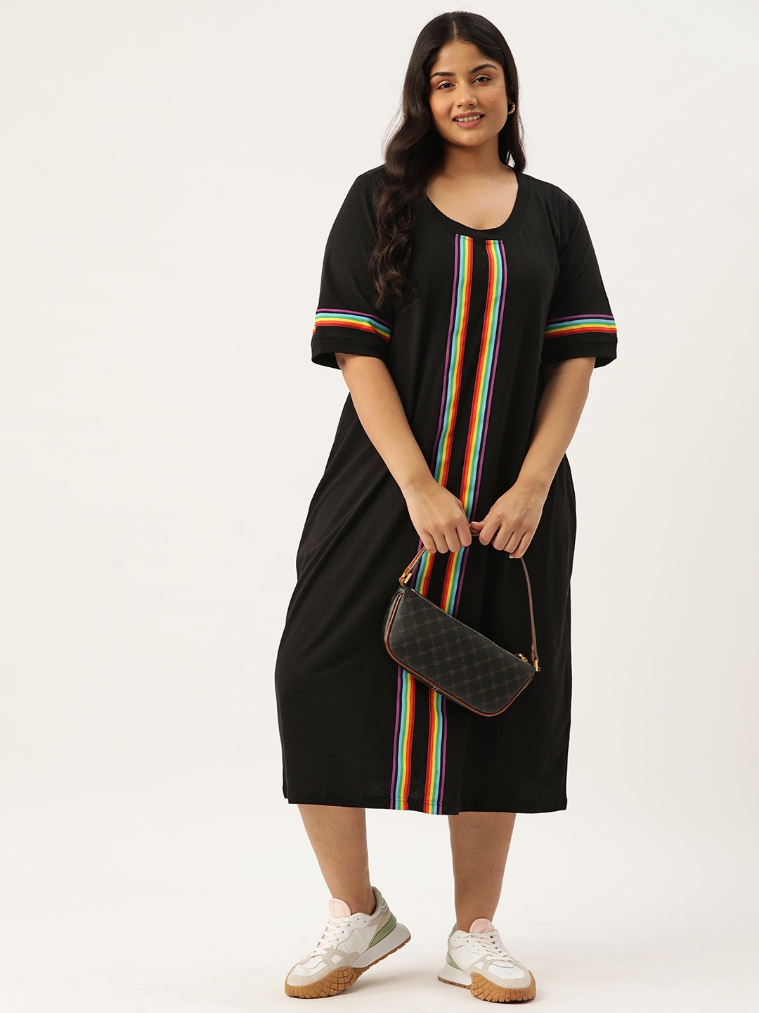 Women's Plus Size Black Solid Color Knitted Dress witn Color Tape