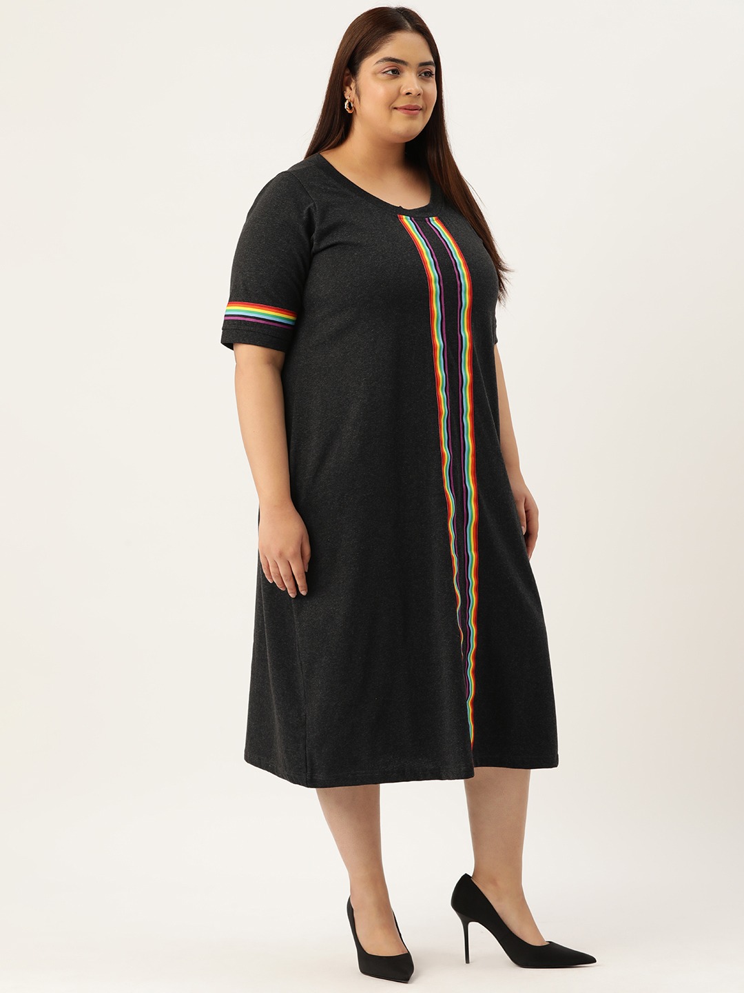 Women's Plus Size Charcoal Grey Solid Color Knitted Dress witn Color Tape