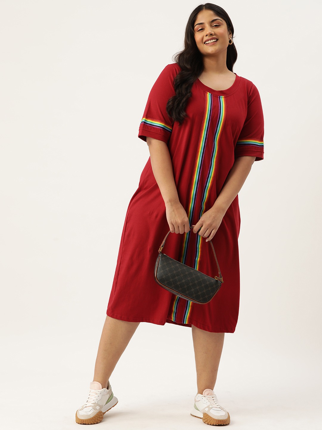 Women's Plus Size Maroon Solid Color Knitted Dress witn Color Tape