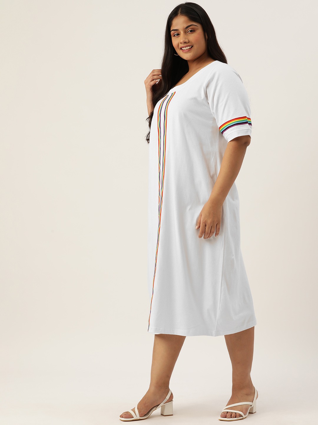 Women's Plus Size White Solid Color Knitted Dress witn Color Tape