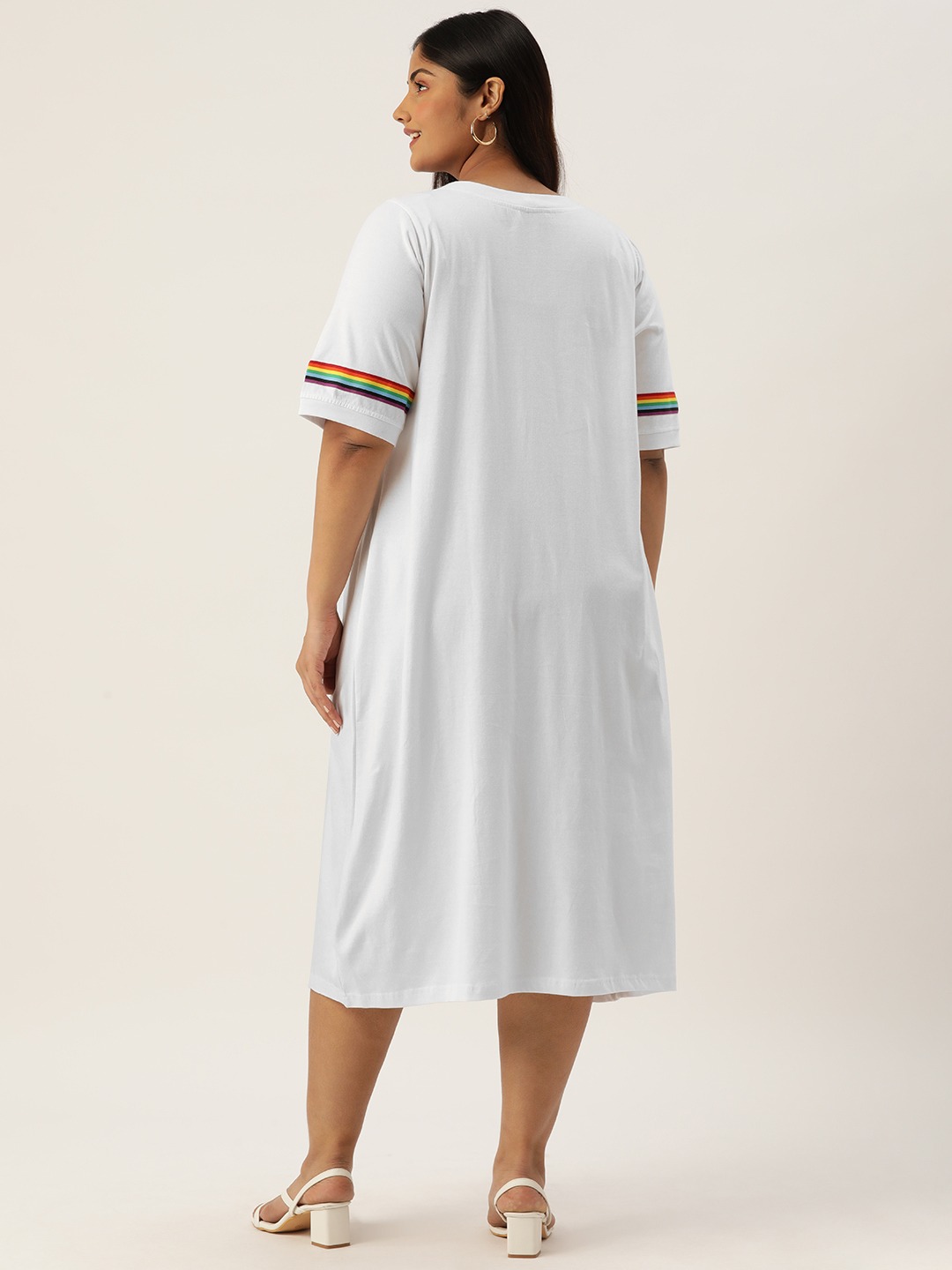 Women's Plus Size White Solid Color Knitted Dress witn Color Tape