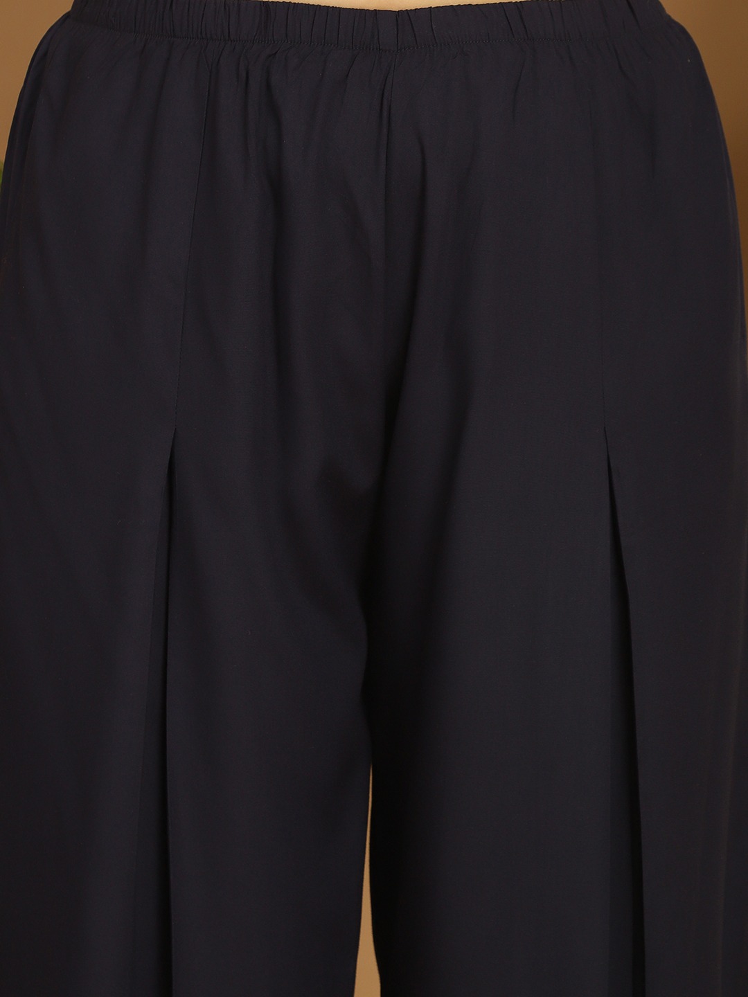 Women's Plus Size Navy Solid Color woven pleated palazzos