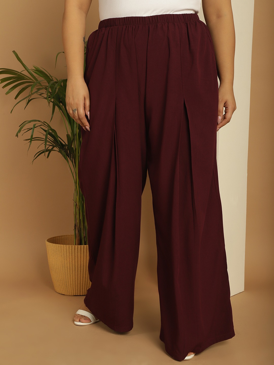 Women's Plus Size Plum Solid Color woven pleated palazzos