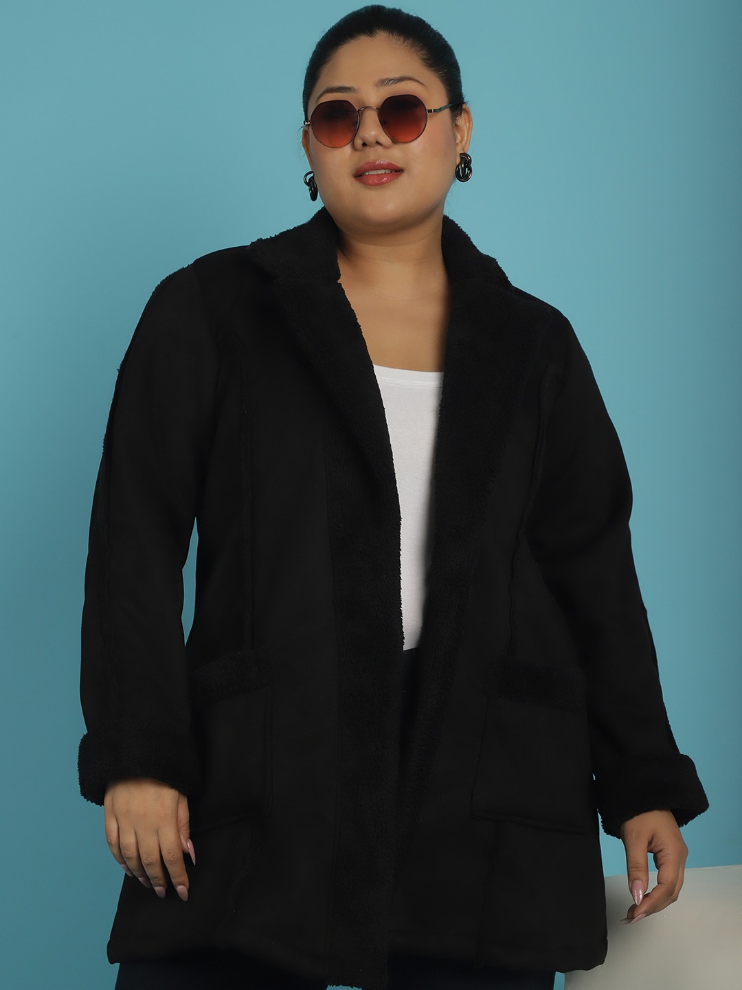 Women's Plus Size Black Solid Color bonded Fur Longline Jacket
