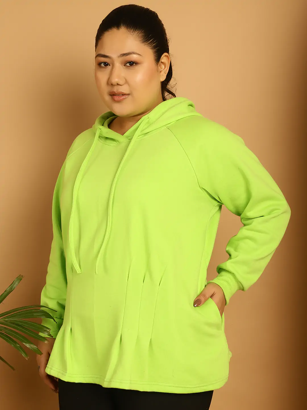 Women's Plus Size Bright Green Solid Color knitted sweatshirthas a hood neck