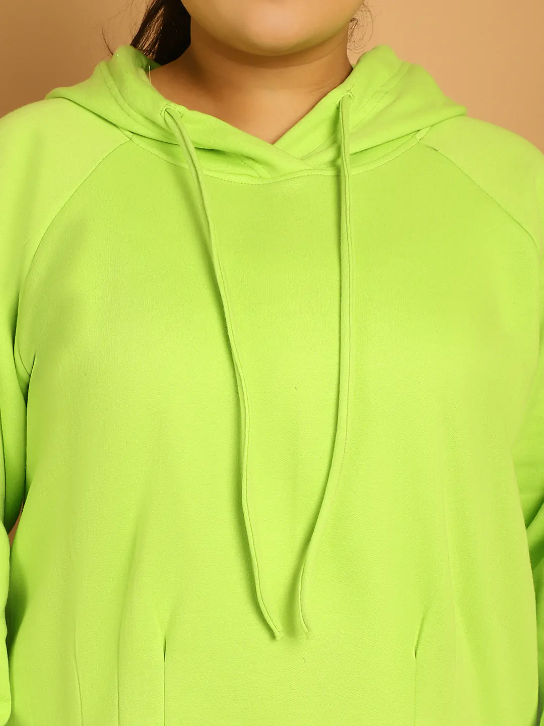Women's Plus Size Bright Green Solid Color knitted sweatshirthas a hood neck