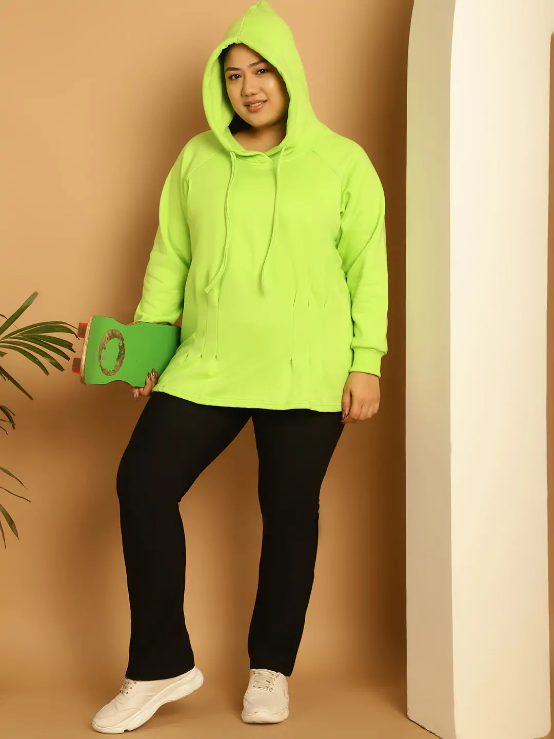 Women's Plus Size Bright Green Solid Color knitted sweatshirthas a hood neck