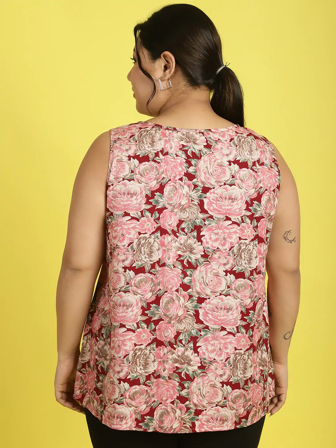 Women's Plus Size Maroon Rose floral printed tie-Up Neck Woven Top