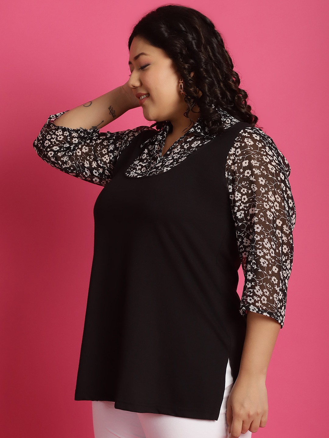 Women's Plus Size Black & White floral printed Top