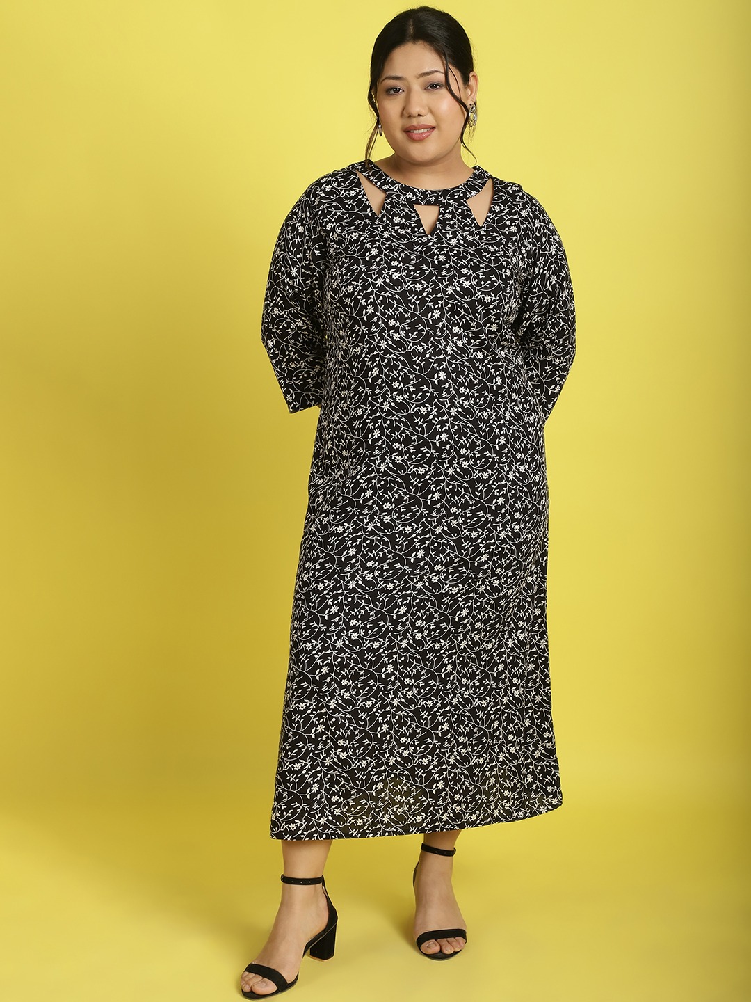 Women's Plus Size Black small floral printed A-Line Midi dress